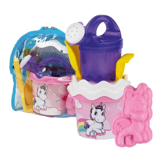 Rucsac Unicorn cu unelte pentru apa si nisip, galetusa si stropitoare incluse Rucsac Unicorn cu unelte pentru apa si nisip, galetusa si stropitoare incluse