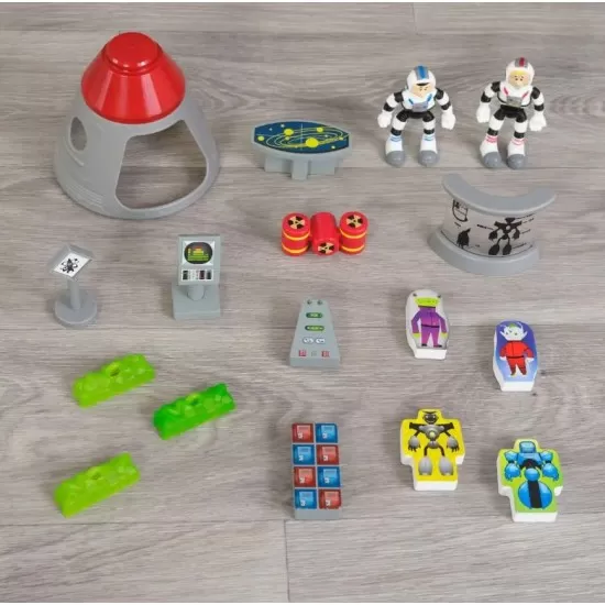 Set de joaca din lemn cu 5 nivele Racheta Set de joaca din lemn cu 5 nivele Racheta