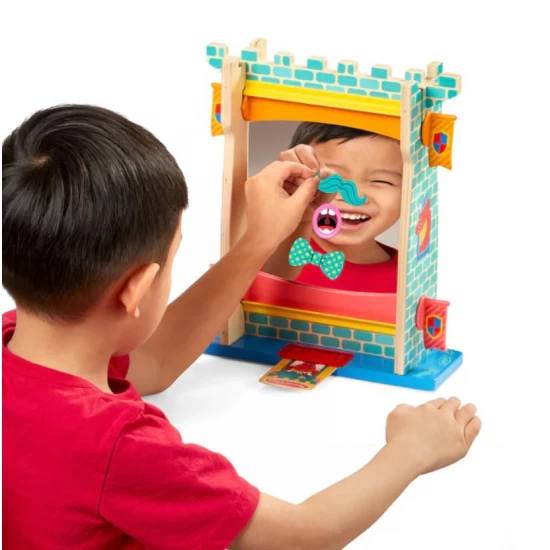 Set de joaca din lemn Oglinda Buclucasa - Colectia Distractie la Targ Set de joaca din lemn Oglinda Buclucasa - Colectia Distractie la Targ
