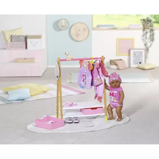 Cuier haine cu spatiu de depozitare pentru papusi Baby Born