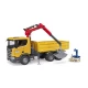 Camion de constructii Bruder Scania Super 560R cu macara si 2 paleti Camion de constructii Bruder Scania Super 560R cu macara si 2 paleti