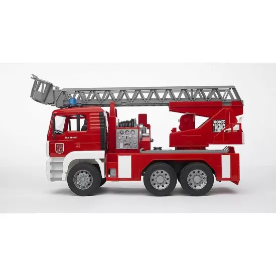 Camion de pompieri MAN TGA cu scara, pompa de apa si sirena Bruder Camion de pompieri MAN TGA cu scara, pompa de apa si sirena Bruder