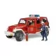 Jeep Wrangler Unlimited Rubicon de pompieri cu figurina Bruder Jeep Wrangler Unlimited Rubicon de pompieri cu figurina Bruder