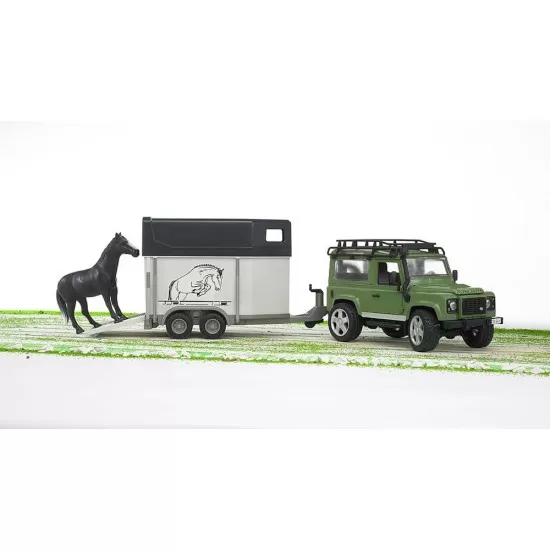 Masina de teren Land Rover Defender cu remorca si cal Bruder Masina de teren Land Rover Defender cu remorca si cal Bruder