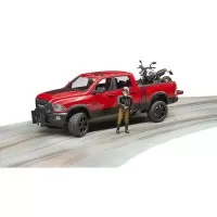Masina de teren RAM 2500 Bruder cu motocicleta Scrambler Ducati Desert si sofer
