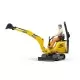 Micro excavator JCB 8010 CTS si muncitor Micro excavator JCB 8010 CTS si muncitor