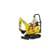 Micro excavator JCB 8010 CTS si muncitor Micro excavator JCB 8010 CTS si muncitor