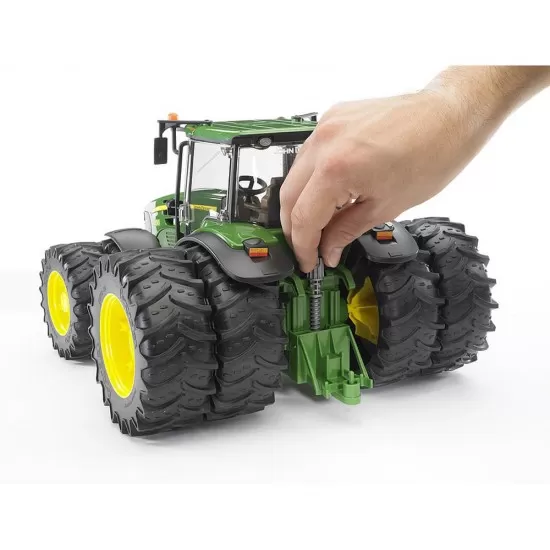 Tractor John Deere 7930 cu roti duble Bruder