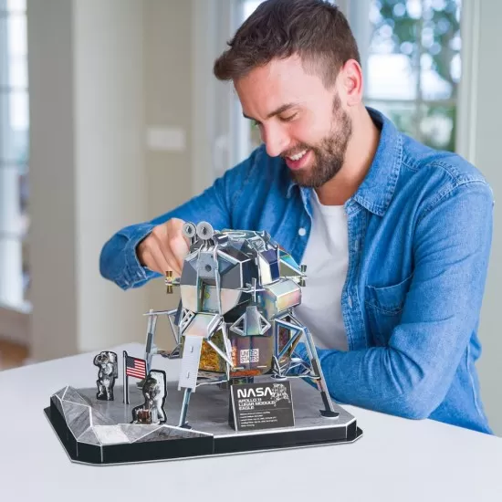 Puzzle 3D NASA modulul lunar Apollo 11 Cubic Fun 93 piese Puzzle 3D NASA modulul lunar Apollo 11 Cubic Fun 93 piese