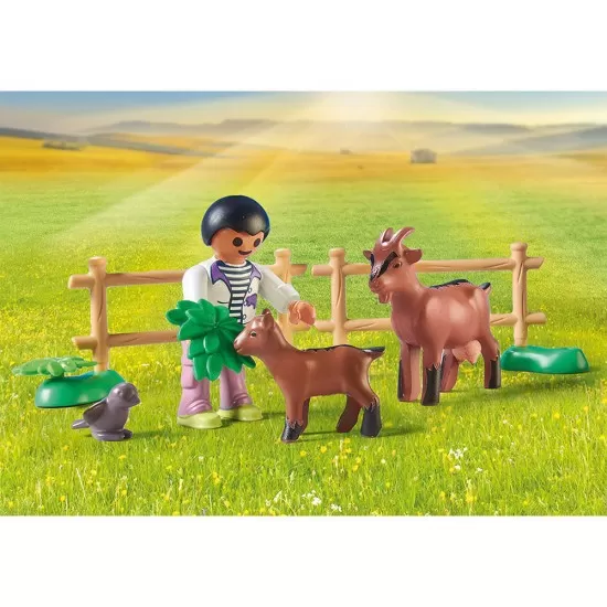Playmobil Country - Tractor cu remorca si cisterna de apa Playmobil Country - Tractor cu remorca si cisterna de apa