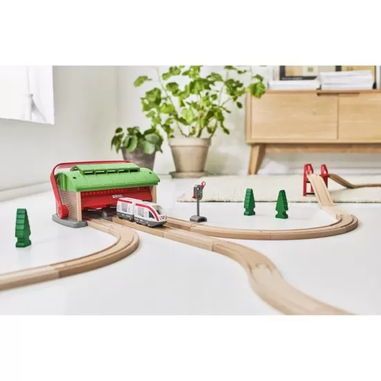 Set portabil garaj de trenuri BRIO Set portabil garaj de trenuri BRIO