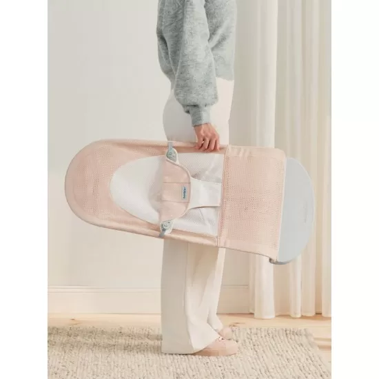 Balansoar Baby Bjorn Balance Soft Pearly Pink/White Mesh Balansoar Baby Bjorn Balance Soft Pearly Pink/White Mesh