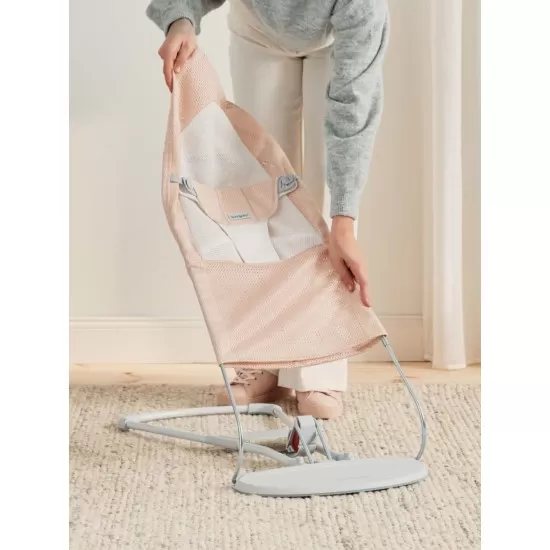 Balansoar Baby Bjorn Balance Soft Pearly Pink/White Mesh Balansoar Baby Bjorn Balance Soft Pearly Pink/White Mesh