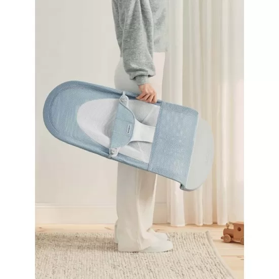 Balansoar Baby Bjorn Balance Soft Sky Blue/White Mesh Balansoar Baby Bjorn Balance Soft Sky Blue/White Mesh