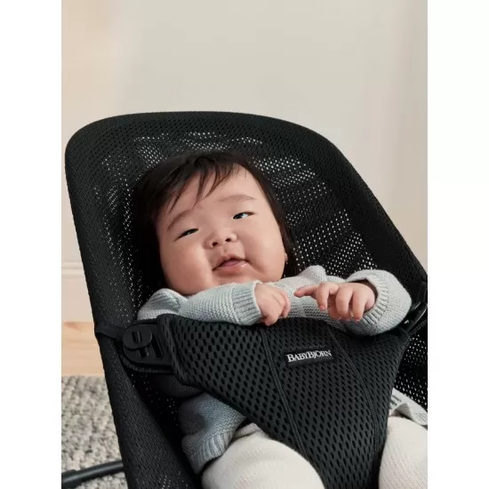 Balansoar Baby Bjorn Bliss Black Mesh Balansoar Baby Bjorn Bliss Black Mesh
