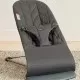 Balansoar Bliss Anthracite cu aspect delicat de petala BabyBjorn Balansoar Bliss Anthracite cu aspect delicat de petala BabyBjorn