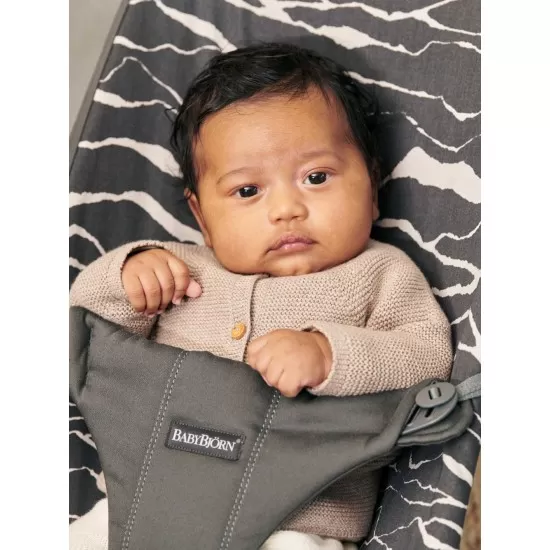 Balansoar BabyBjorn Bliss Anthracite/Landscape Bumbac Editie Limitata Balansoar BabyBjorn Bliss Anthracite/Landscape Bumbac Editie Limitata