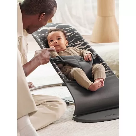 Balansoar BabyBjorn Bliss Anthracite/Landscape Bumbac Editie Limitata Balansoar BabyBjorn Bliss Anthracite/Landscape Bumbac Editie Limitata