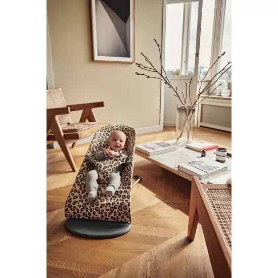 Balansoar BabyBjorn Bliss Beige/Leopard Bumbac Editie Limitata Balansoar BabyBjorn Bliss Beige/Leopard Bumbac Editie Limitata