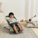 Balansoar bebelusi Bliss BabyBjorn Dark Green cu aspect delicat de petala, tesatura matlasata Balansoar bebelusi Bliss BabyBjorn Dark Green cu aspect delicat de petala, tesatura matlasata