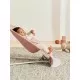 Balansoar Bliss Dusty Pink BabyBjorn cu aspect delicat de petala si tesatura matlasata Balansoar Bliss Dusty Pink BabyBjorn cu aspect delicat de petala si tesatura matlasata