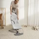 Balansoar bebelusi BabyBjorn Bliss Light Gray din tesatura melange cu aspect clasic