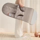 Balansoar bebelusi BabyBjorn Bliss Sand Gray cu aspect delicat de petal si  tesatura matlasata