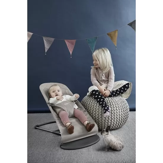 Balansoar bebe Bliss Sand Grey Bumbac BabyBjorn Balansoar bebe Bliss Sand Grey Bumbac BabyBjorn
