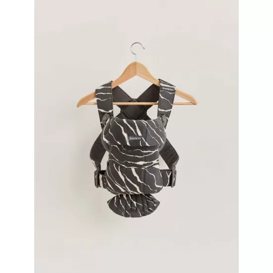 Marsupiu anatomic cu multiple pozitii de purtare Mini Anthracite/Landscape Bumbac Editie Limitata BabyBjorn
