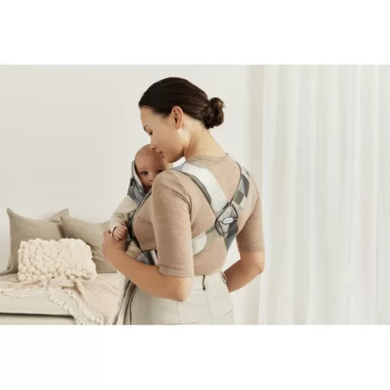 Marsupiu anatomic BabyBjorn cu multiple pozitii de purtare Mini Khaki/Green Bumbac Marsupiu anatomic BabyBjorn cu multiple pozitii de purtare Mini Khaki/Green Bumbac