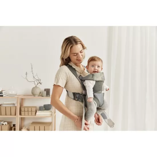 Marsupiu anatomic BabyBjorn cu multiple pozitii de purtare Mini Khaki/Green Bumbac Marsupiu anatomic BabyBjorn cu multiple pozitii de purtare Mini Khaki/Green Bumbac
