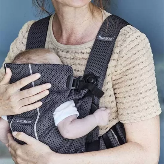 Marsupiu anatomic BabyBjorn Mini cu pozitii multiple de purtare Anthracite 3D Mesh Marsupiu anatomic BabyBjorn Mini cu pozitii multiple de purtare Anthracite 3D Mesh