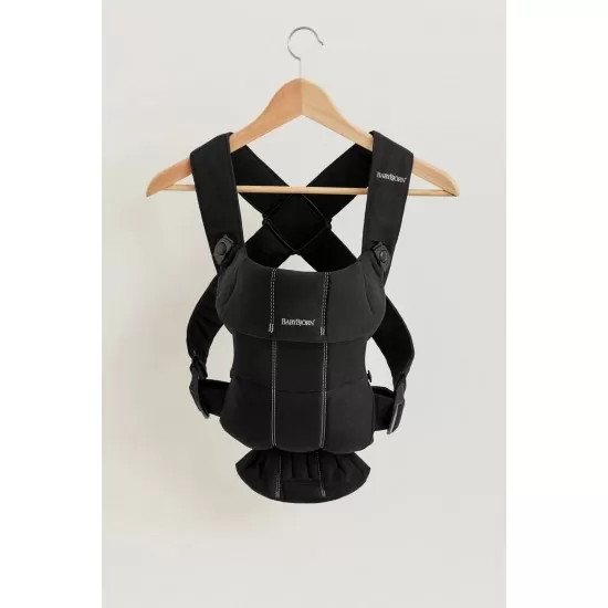 Marsupiu anatomic Mini cu pozitii multiple de purtare Black BabyBjorn Marsupiu anatomic Mini cu pozitii multiple de purtare Black BabyBjorn