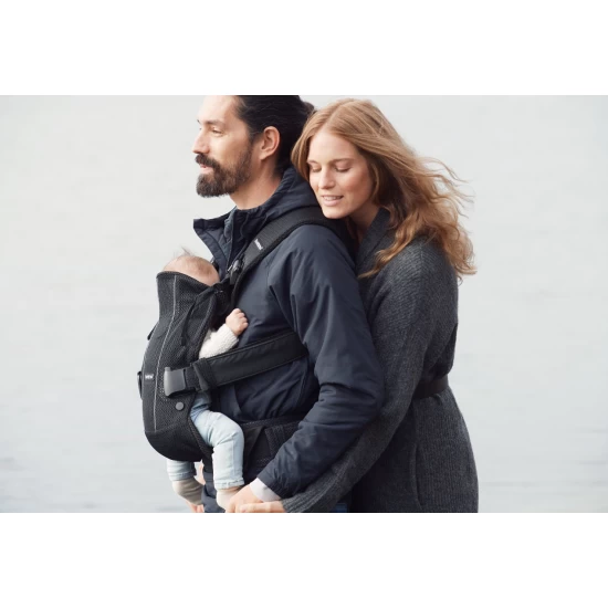 Marsupiu Anatomic One Air Babybjorn Black 3D Mesh Marsupiu Anatomic One Air Babybjorn Black 3D Mesh