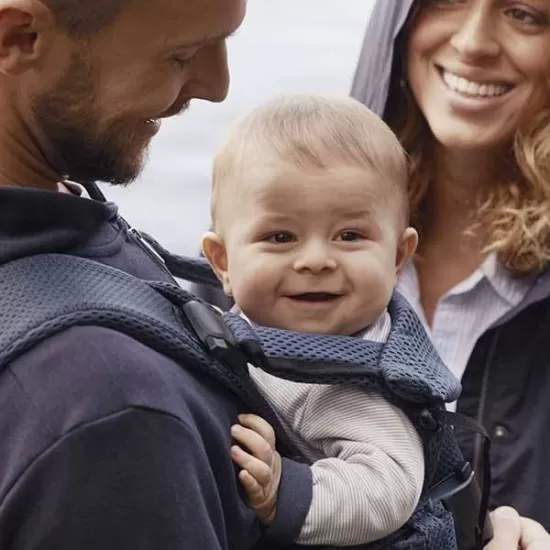 Marsupiu anatomic One Air BabyBjorn Navy Blue 3D Mesh Marsupiu anatomic One Air BabyBjorn Navy Blue 3D Mesh