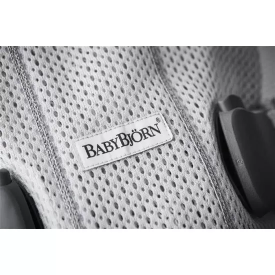 Marsupiu anatomic One Air Silver 3D Mesh BabyBjorn Marsupiu anatomic One Air Silver 3D Mesh BabyBjorn