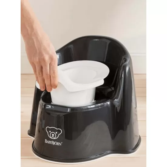 Olita cu protectie spate Potty Chair Black/White BabyBjorn Olita cu protectie spate Potty Chair Black/White BabyBjorn
