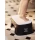 Treapta inaltator pentru baie Step Stool Black/White BabyBjorn Treapta inaltator pentru baie Step Stool Black/White BabyBjorn