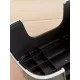 Treapta inaltator pentru baie Step Stool Black/White BabyBjorn Treapta inaltator pentru baie Step Stool Black/White BabyBjorn