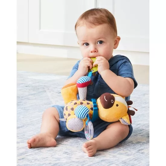 Jucarie de activitati Skip Hop Girafa Bandana Buddies Jucarie de activitati Skip Hop Girafa Bandana Buddies