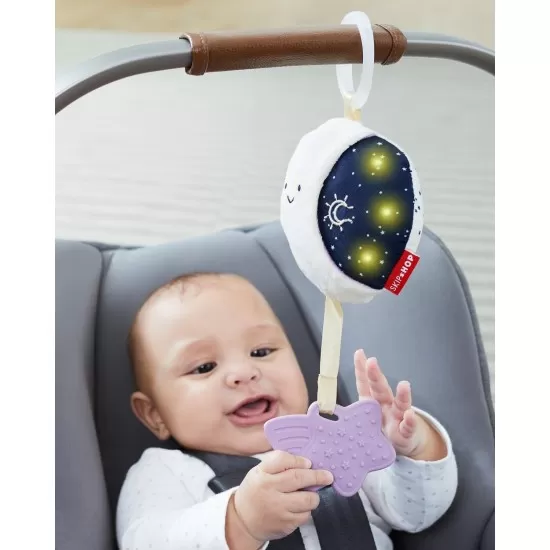 Jucarie muzicala pentru carucior Skip Hop - Luna vesela Jucarie muzicala pentru carucior Skip Hop - Luna vesela