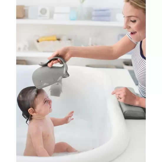 Kit produse esentiale pentru baie Moby Skip Hop Gri Kit produse esentiale pentru baie Moby Skip Hop Gri