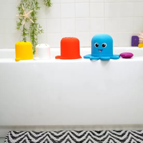 Set de pahare senzoriale pentru stivuire si scurgere Ocean Explorers Opuss Baby Einstein