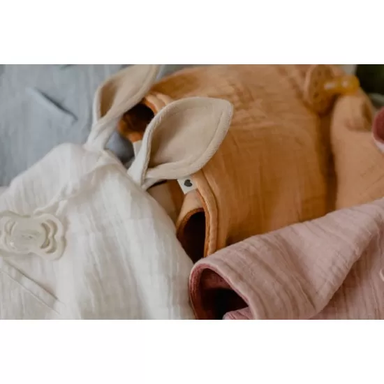Jucarie bebe - Paturica cu urechiuse Kangaroo Ivory BIBS Jucarie bebe - Paturica cu urechiuse Kangaroo Ivory BIBS