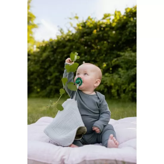 Jucarie bebe - Paturica cu urechiuse Kangaroo Ivory BIBS Jucarie bebe - Paturica cu urechiuse Kangaroo Ivory BIBS
