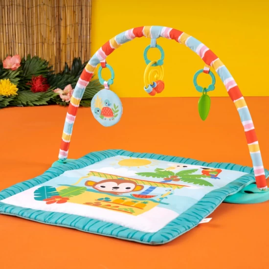 Salteluta de joaca cu bara de jucarii Tiki Toy Bar Bright Starts Salteluta de joaca cu bara de jucarii Tiki Toy Bar Bright Starts