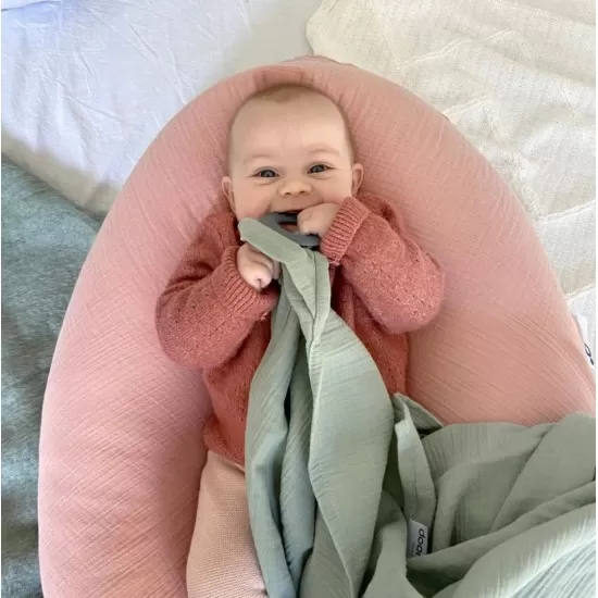 Esarfa pentru alaptat multifunctionala din bumbac organic Doomoo Mom’n Play Green Esarfa pentru alaptat multifunctionala din bumbac organic Doomoo Mom’n Play Green