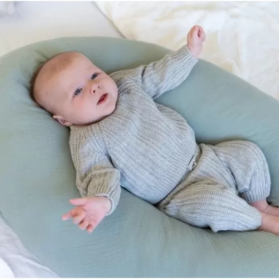 Perna mare 3 in 1 Doomoo Comfy Big Tetra Green din bumbac organic Perna mare 3 in 1 Doomoo Comfy Big Tetra Green din bumbac organic