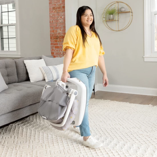  Leagan portabil Graco Move with Me Little Adventures