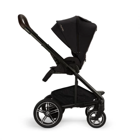 Carucior cu sezut reversibil MIXX Next Nuna x BMW Element negru Carucior cu sezut reversibil MIXX Next Nuna x BMW Element negru